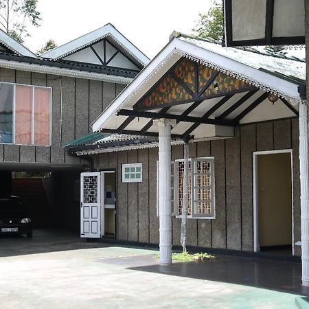 Vilmic Lake Inn & Holiday Bungalow Нувара-Элия Экстерьер фото